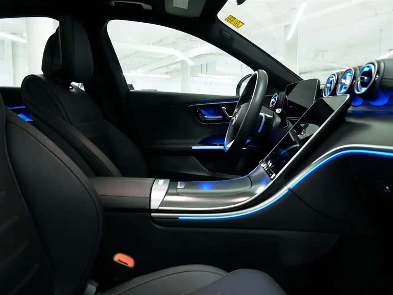 Mercedes-Benz C-Class - Image 22