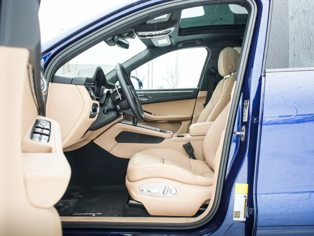 Porsche Macan - Image 14