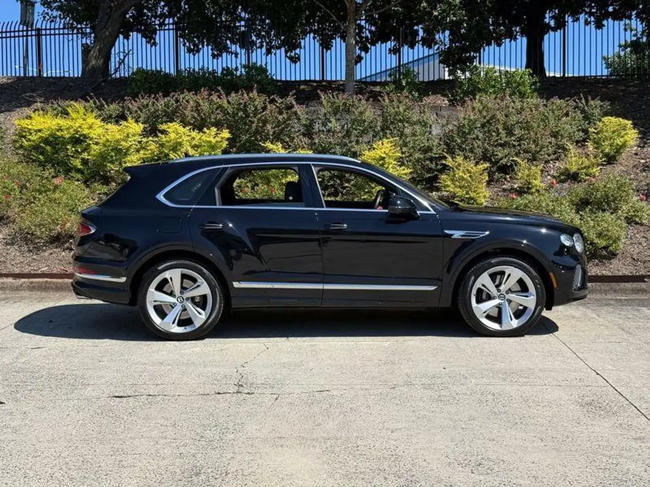 Bentley Bentayga - Image 4