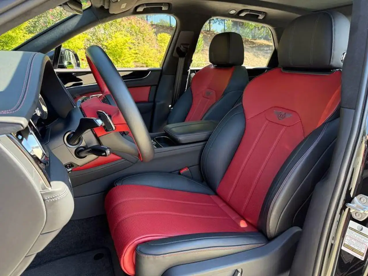 Bentley Bentayga - Image 8