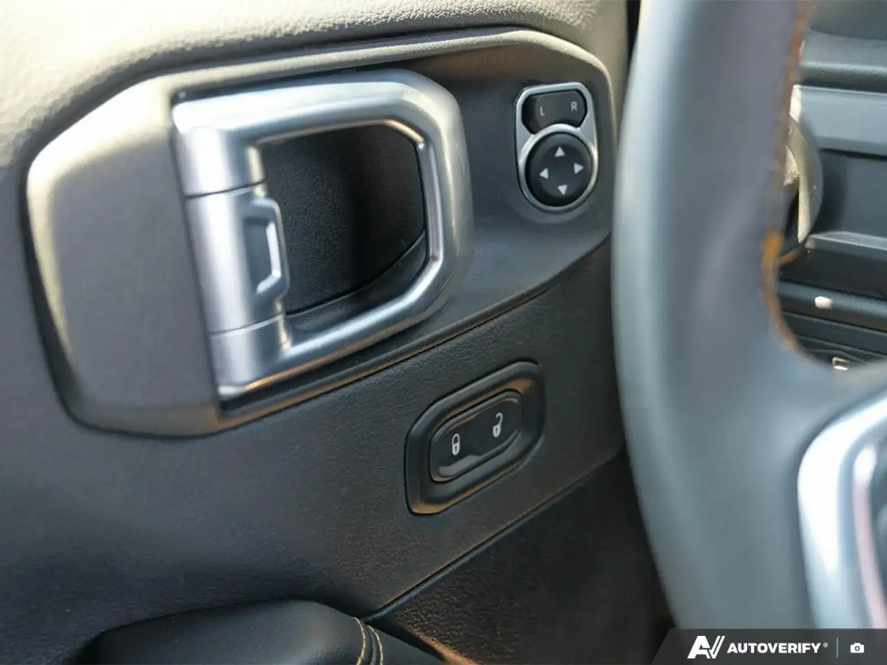 Jeep Wrangler - Image 17