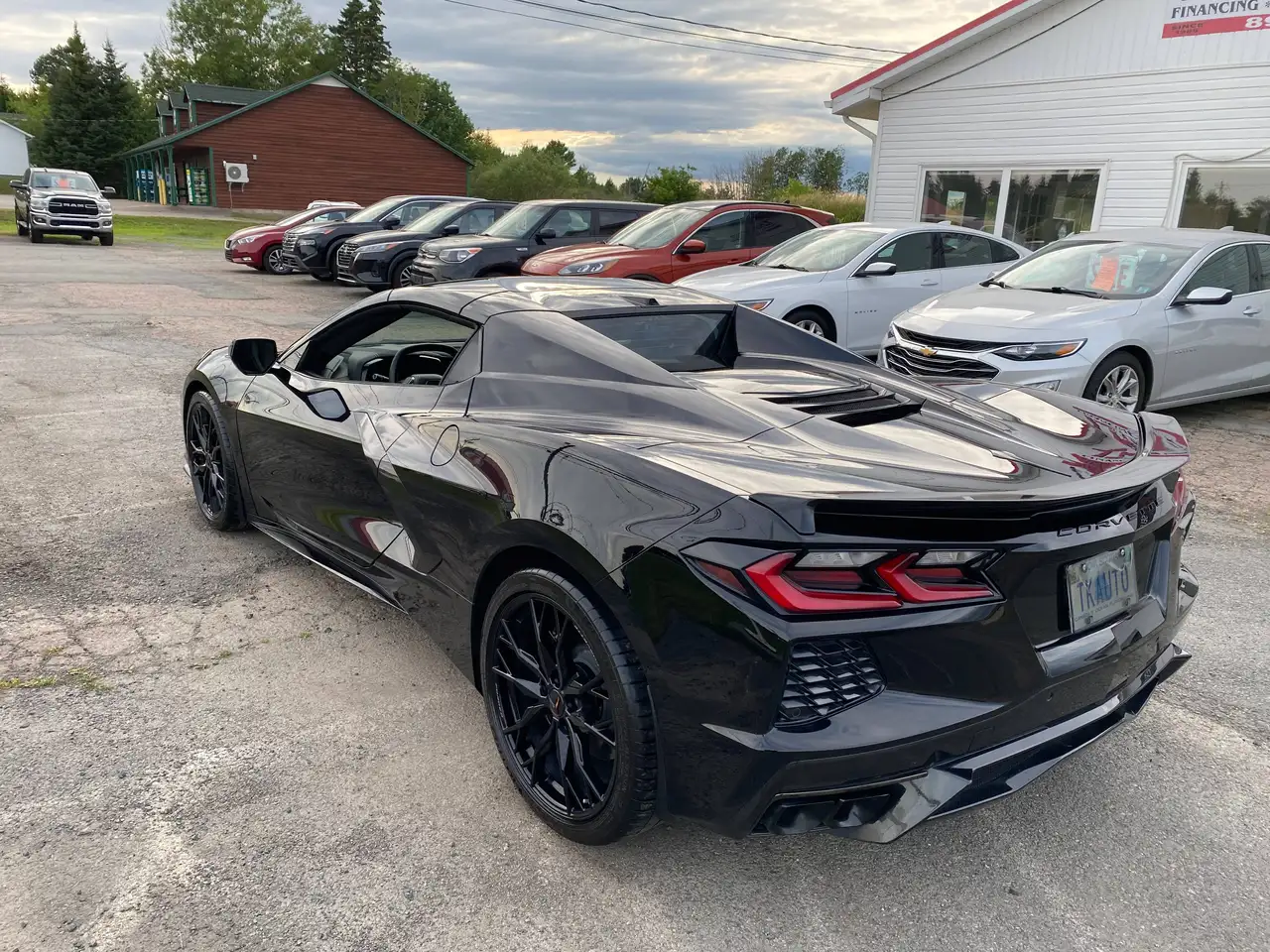 Chevrolet Corvette - Image 8