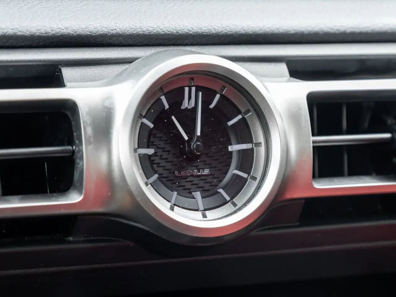 Lexus IS - Image 24