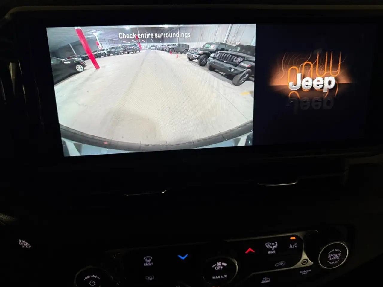 Jeep Wrangler - Image 25