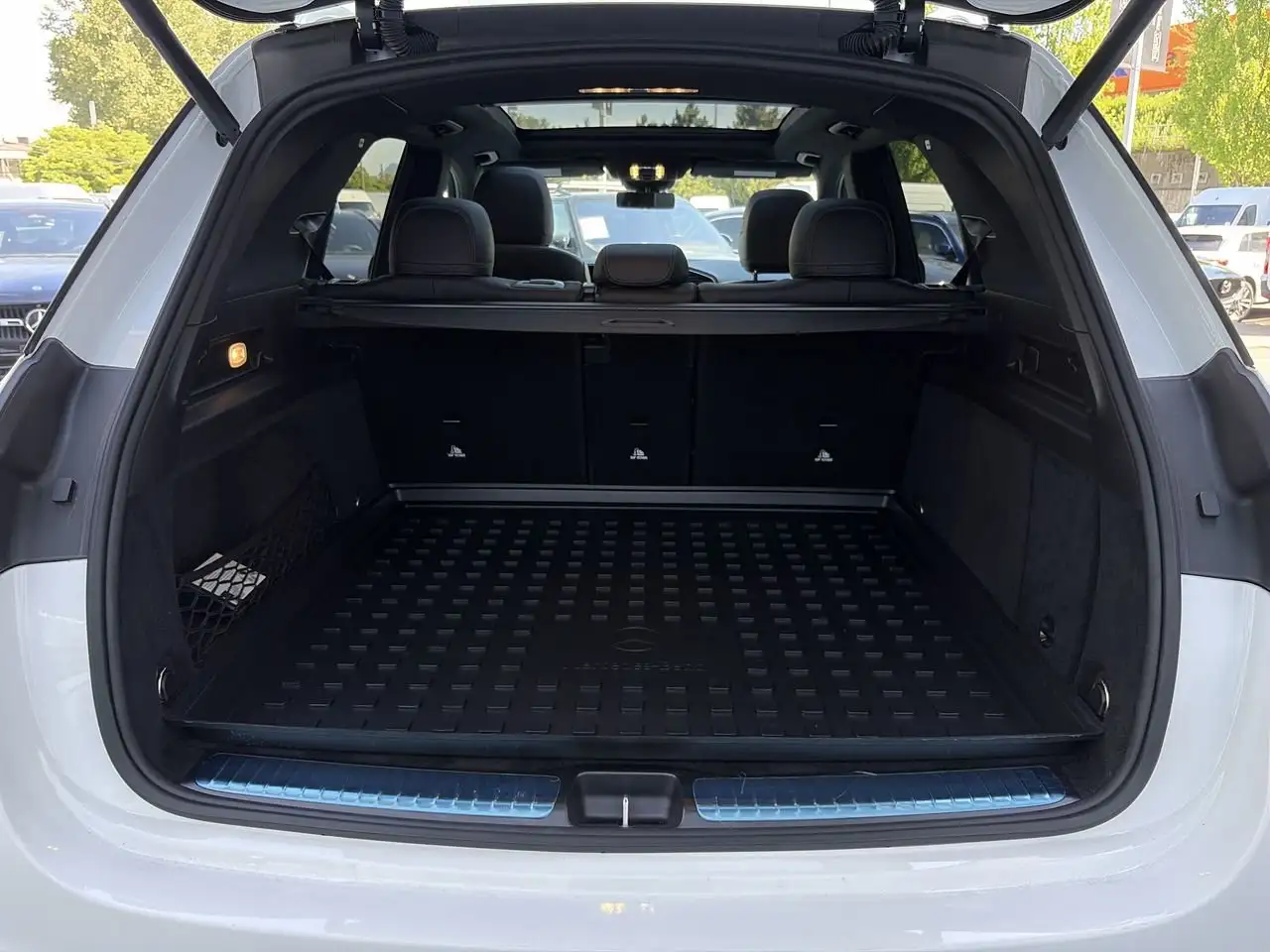 Mercedes-Benz GLE - Image 33