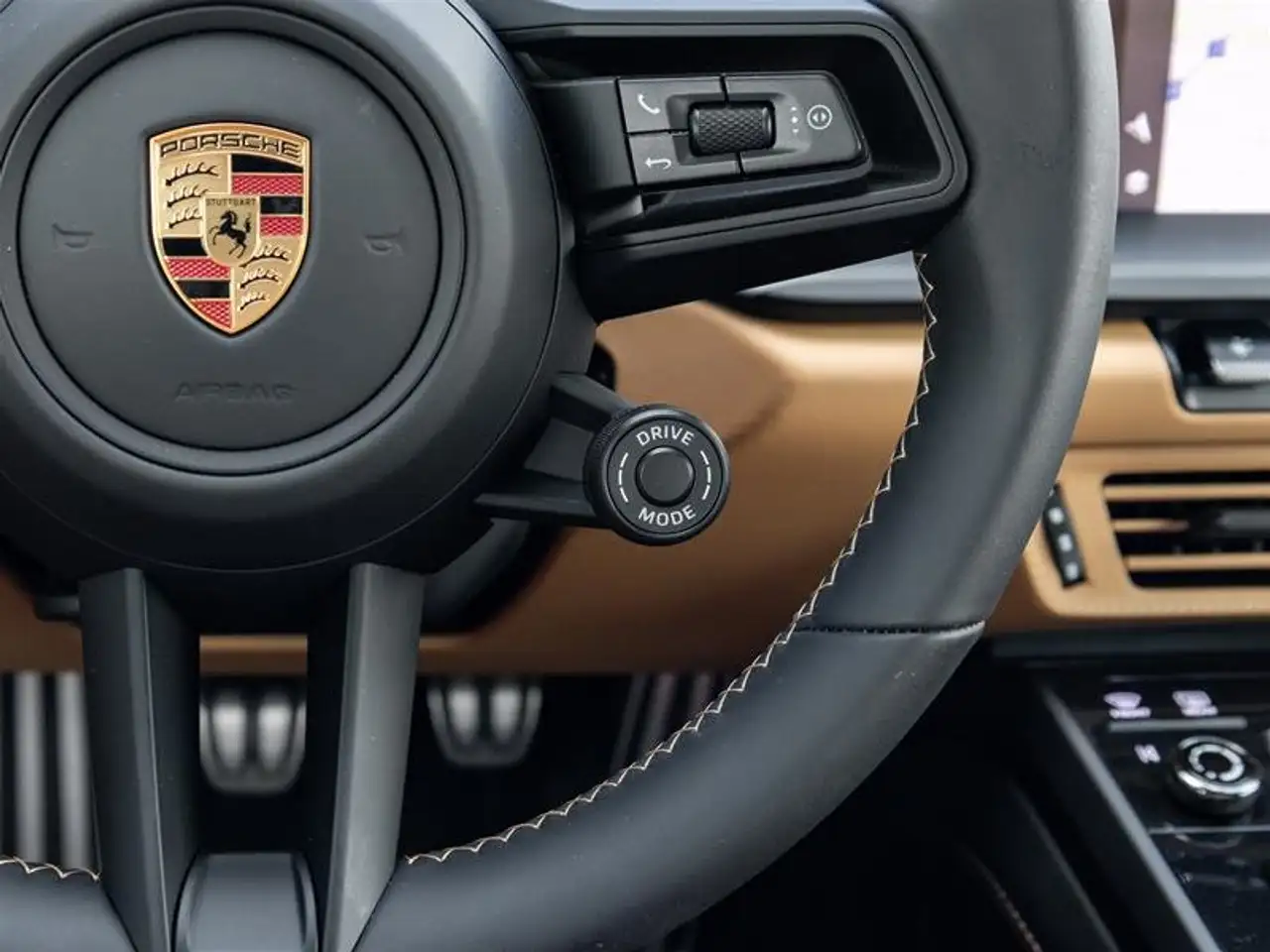 Porsche 911 - Image 19