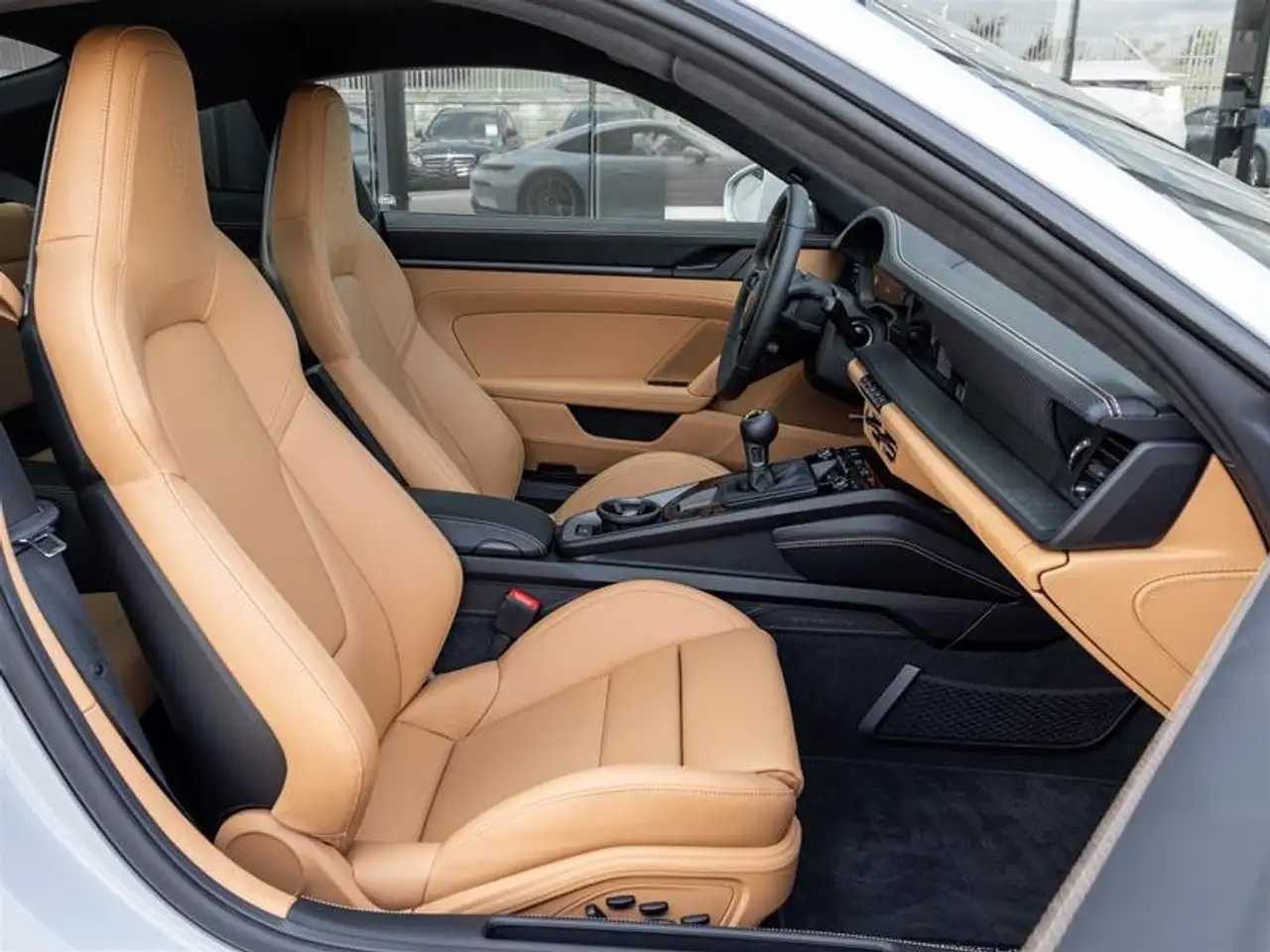 Porsche 911 - Image 37