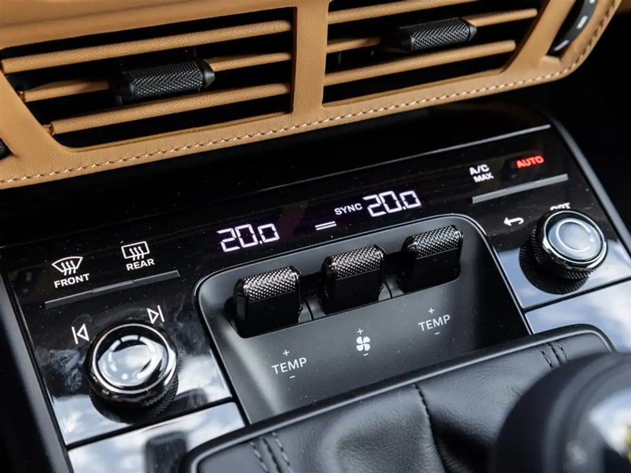 Porsche 911 - Image 29