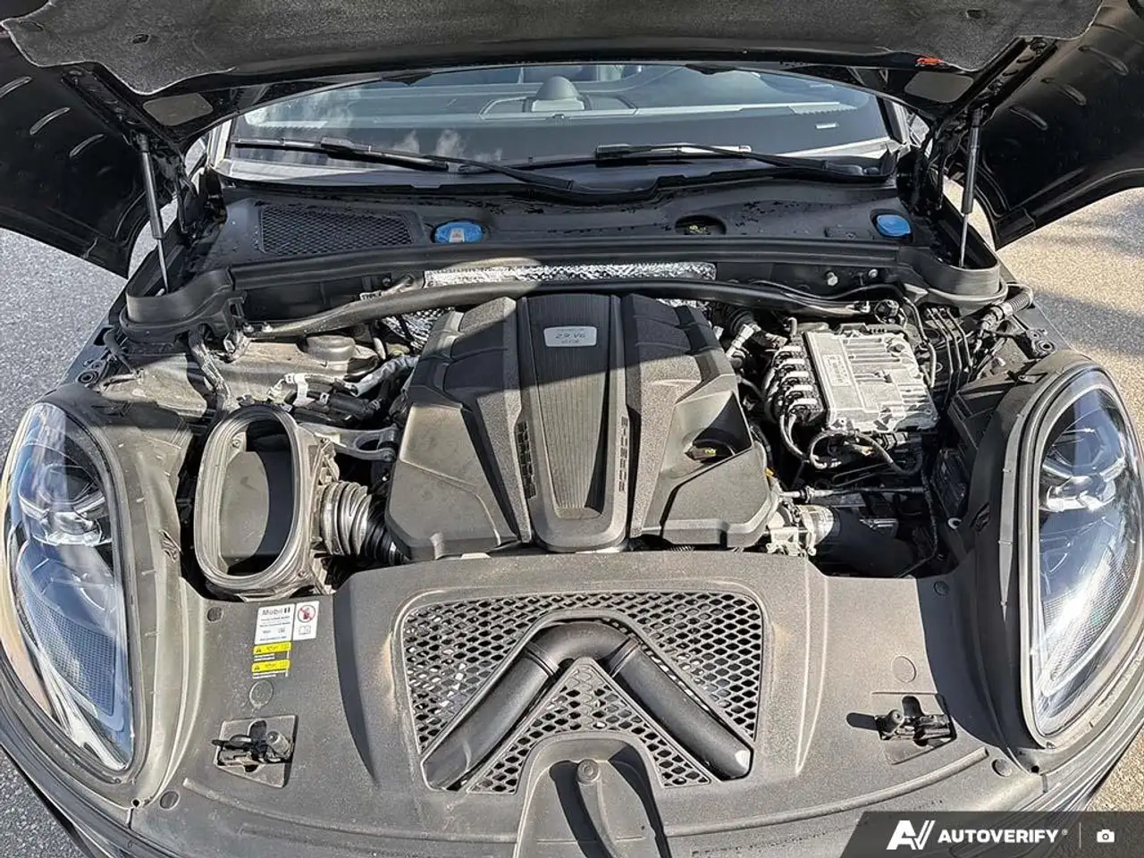 Porsche Macan - Image 9