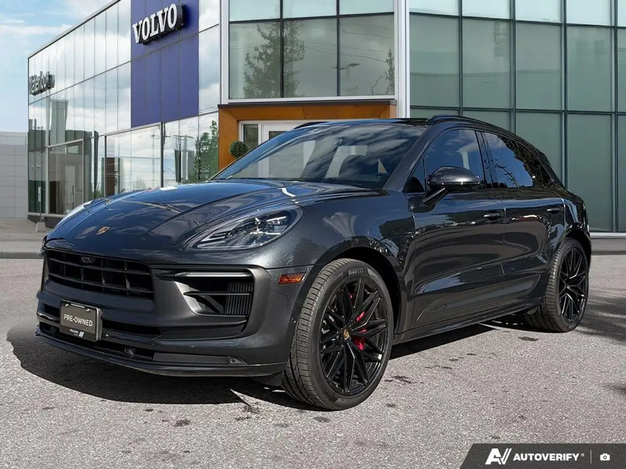 Porsche Macan - Image 1