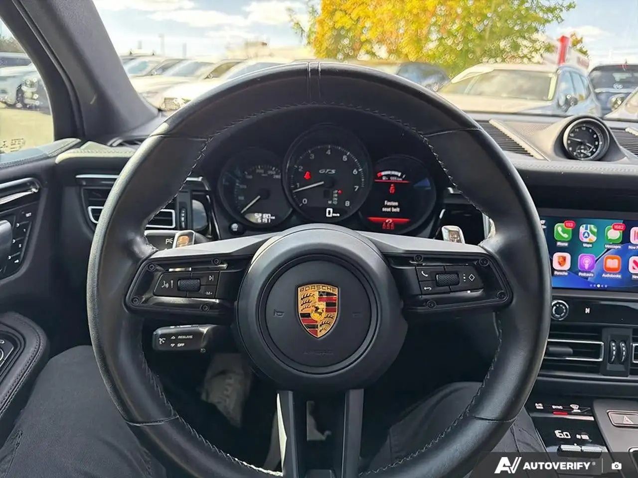 Porsche Macan - Image 13