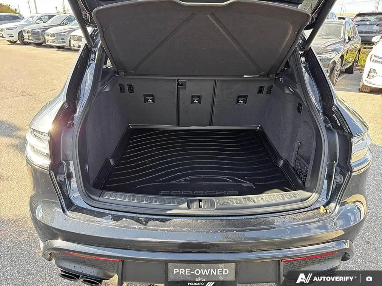 Porsche Macan - Image 11