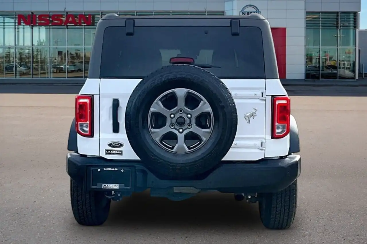 Ford Bronco - Image 4