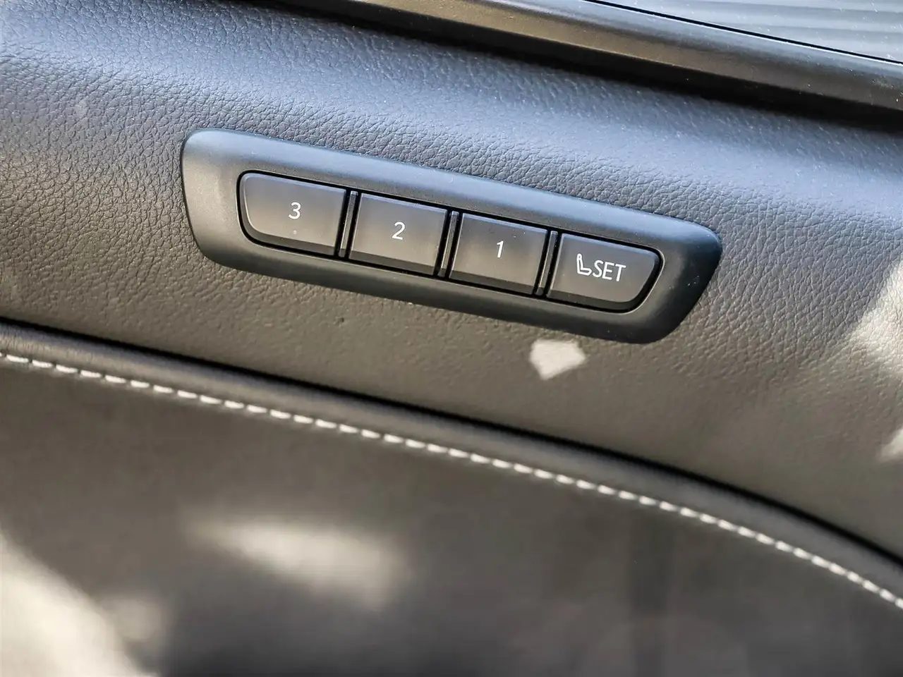 Lexus NX - Image 19