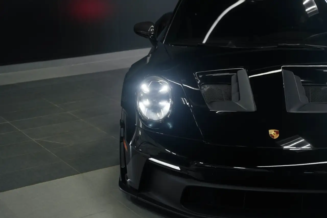 Porsche 911 - Image 3