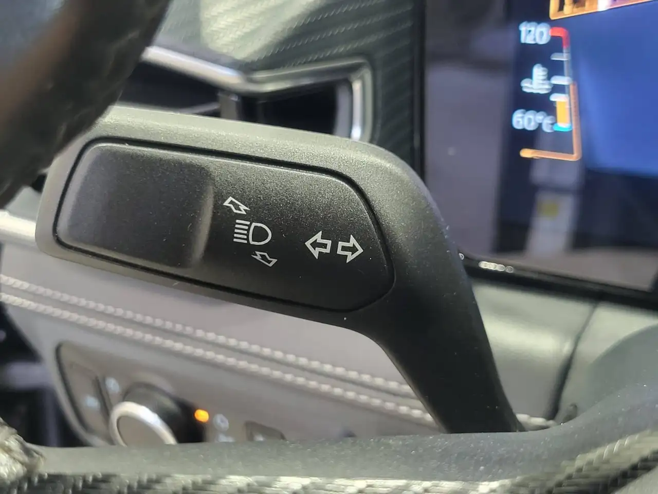 Ford Mustang - Image 18