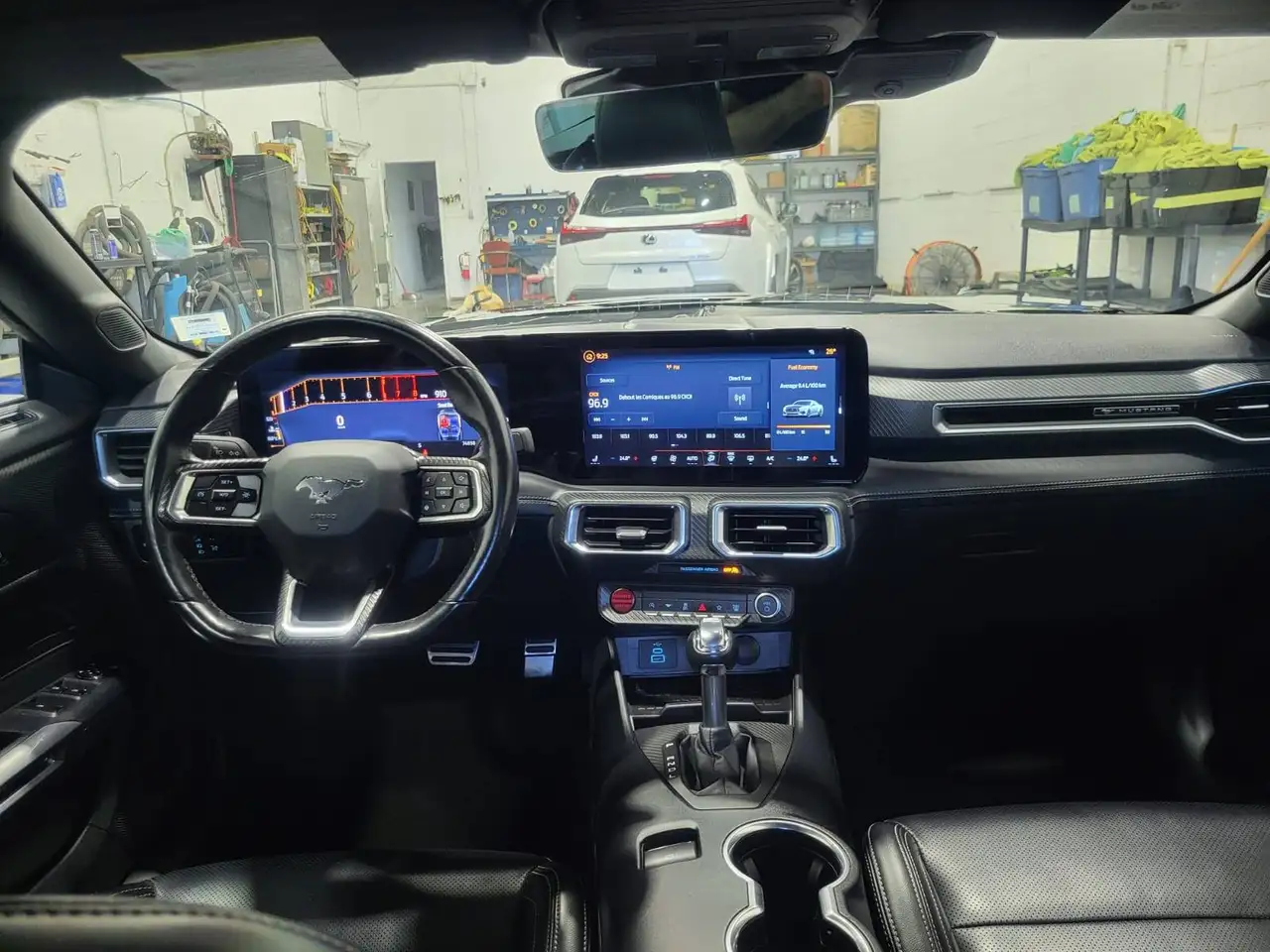 Ford Mustang - Image 15