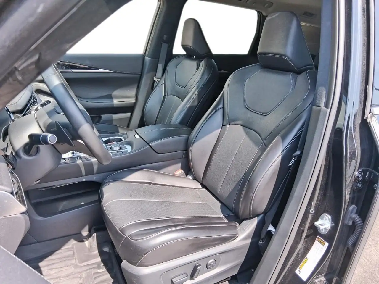 Infiniti QX60 - Image 8