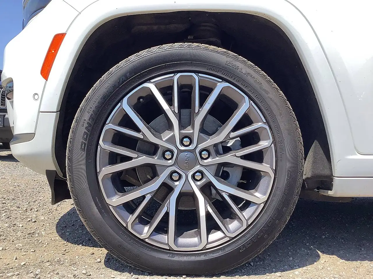 Jeep Grand Cherokee - Image 34