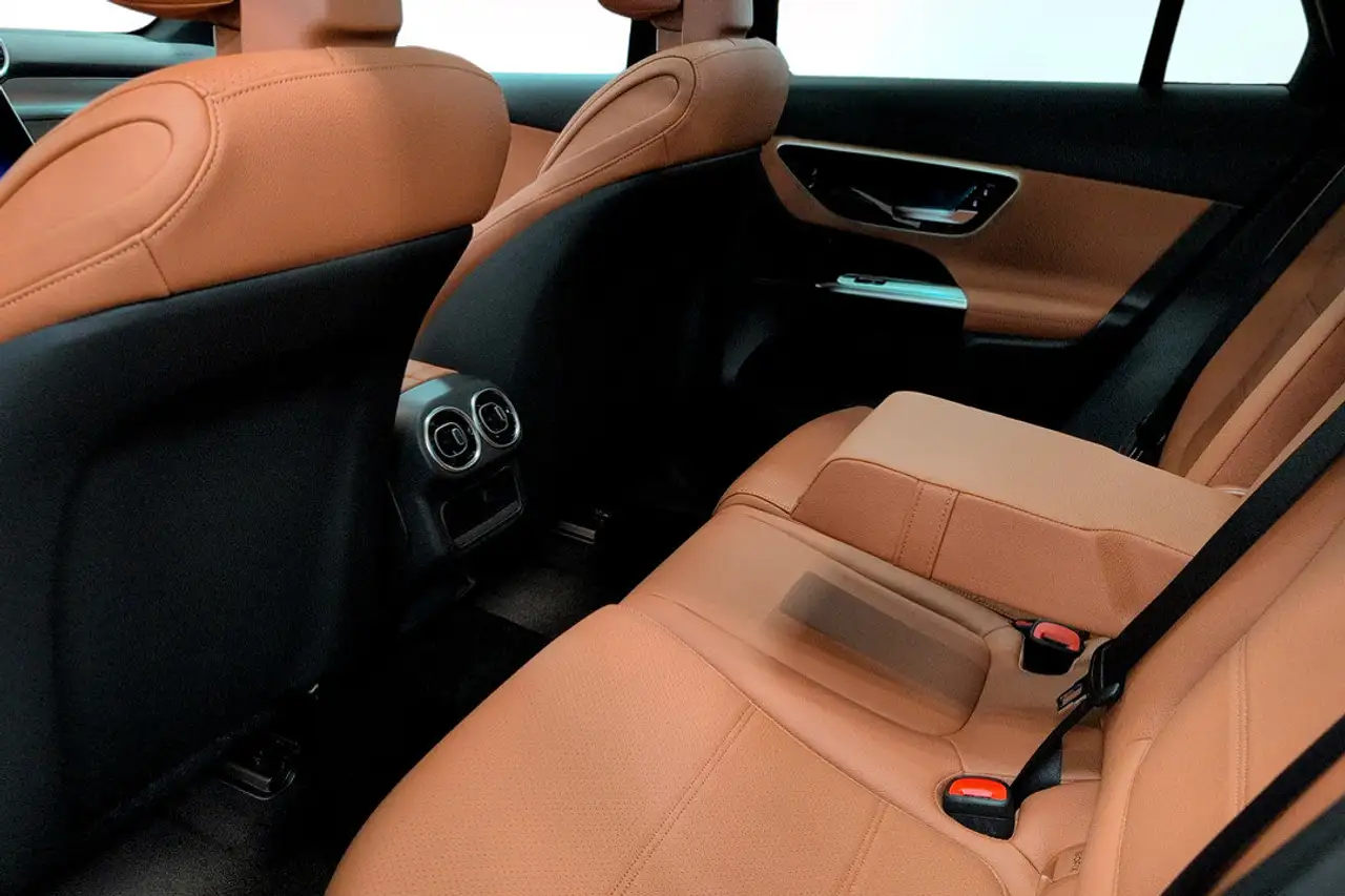 Mercedes-Benz GLC - Image 12