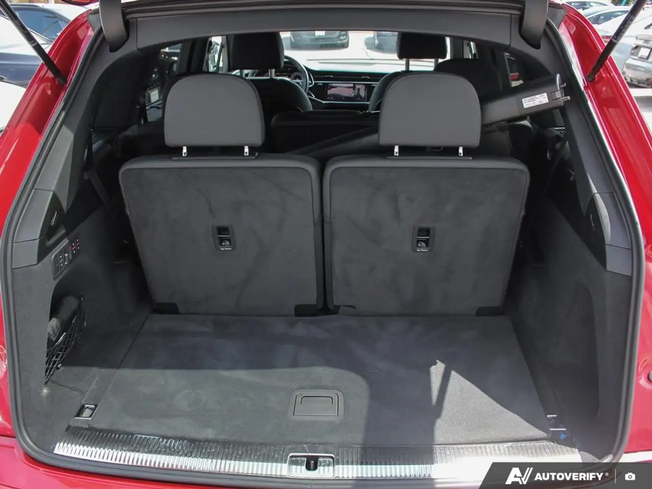 Audi Q7 - Image 14