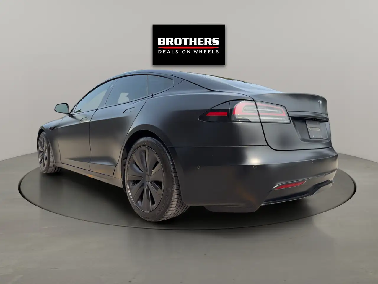 Tesla Model S - Image 5