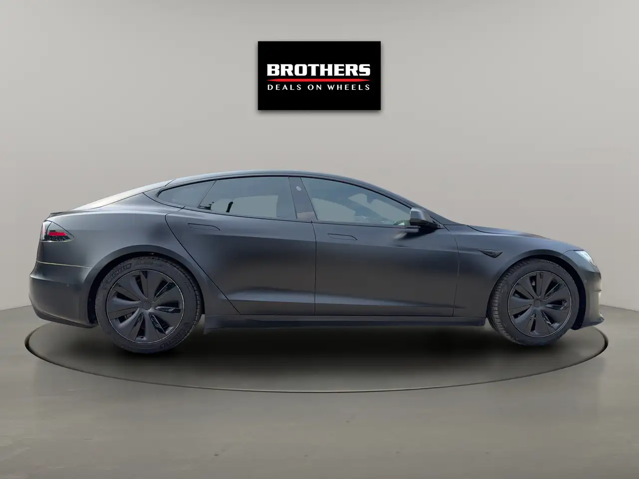 Tesla Model S - Image 8