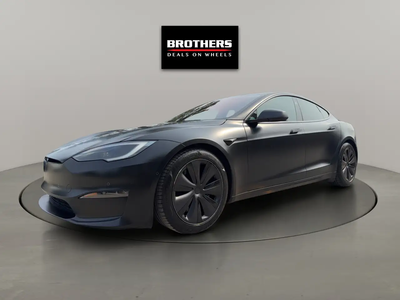 Tesla Model S - Image 3