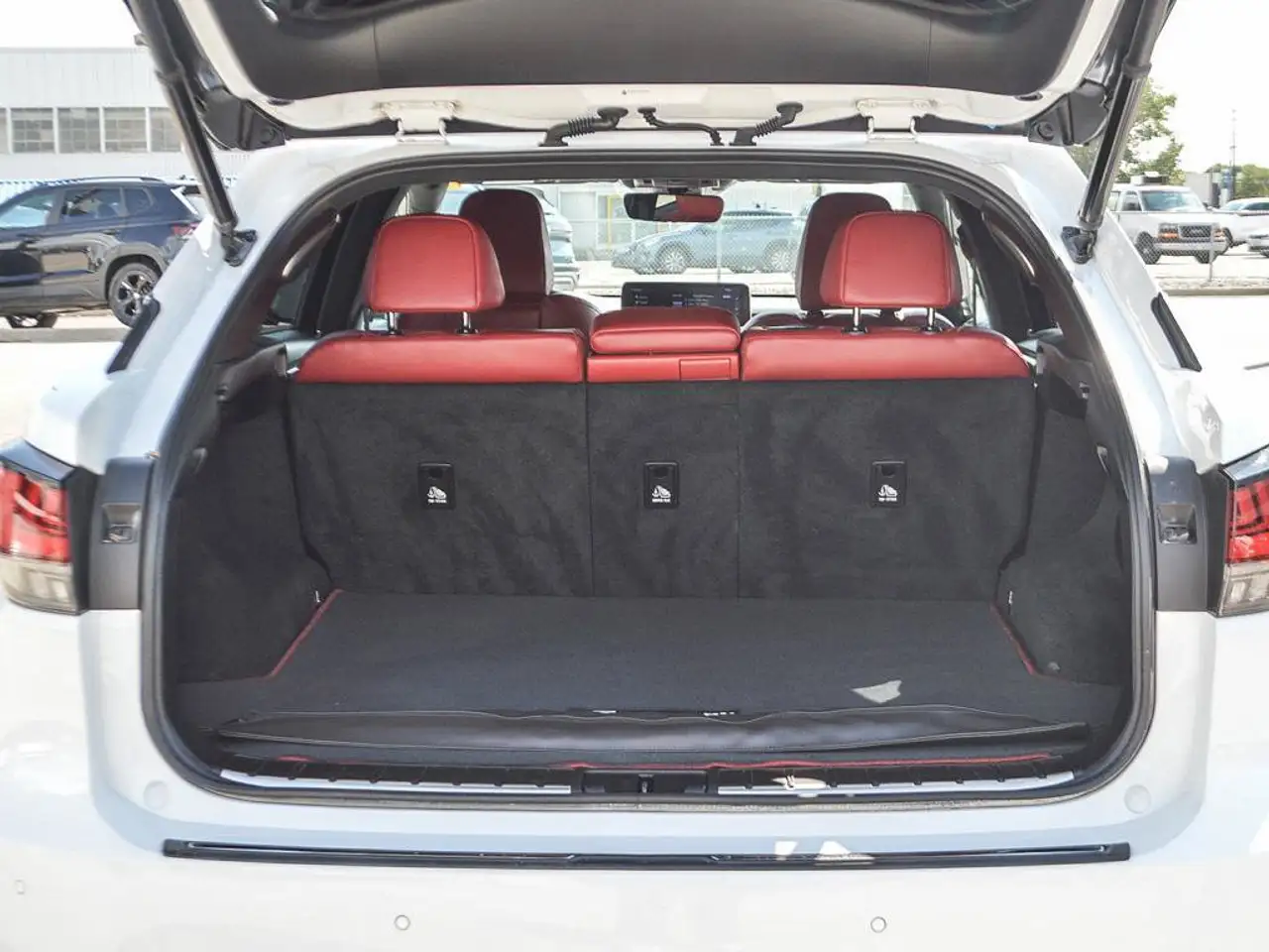 Lexus RX - Image 15
