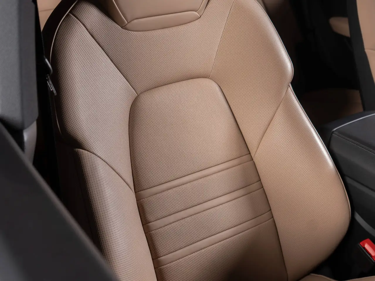 Porsche Cayenne - Image 30
