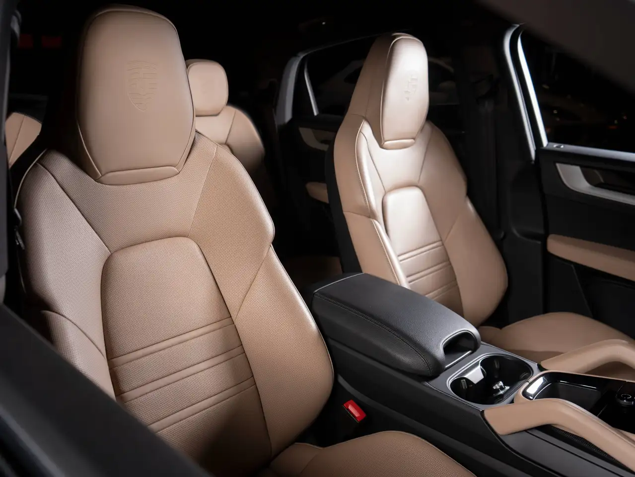 Porsche Cayenne - Image 5
