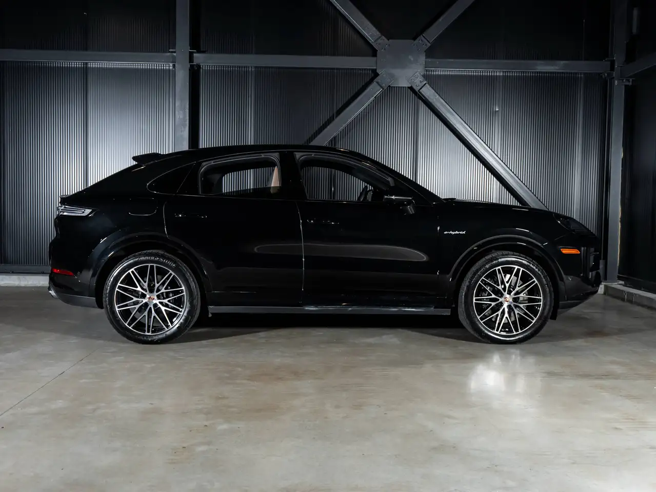 Porsche Cayenne - Image 10