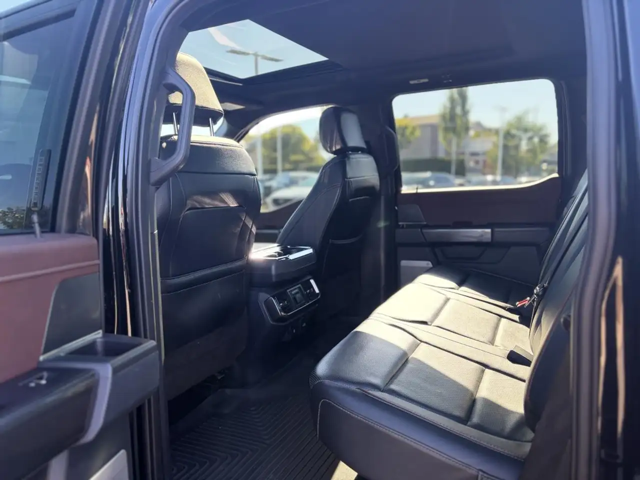 Ford F-150 - Image 8