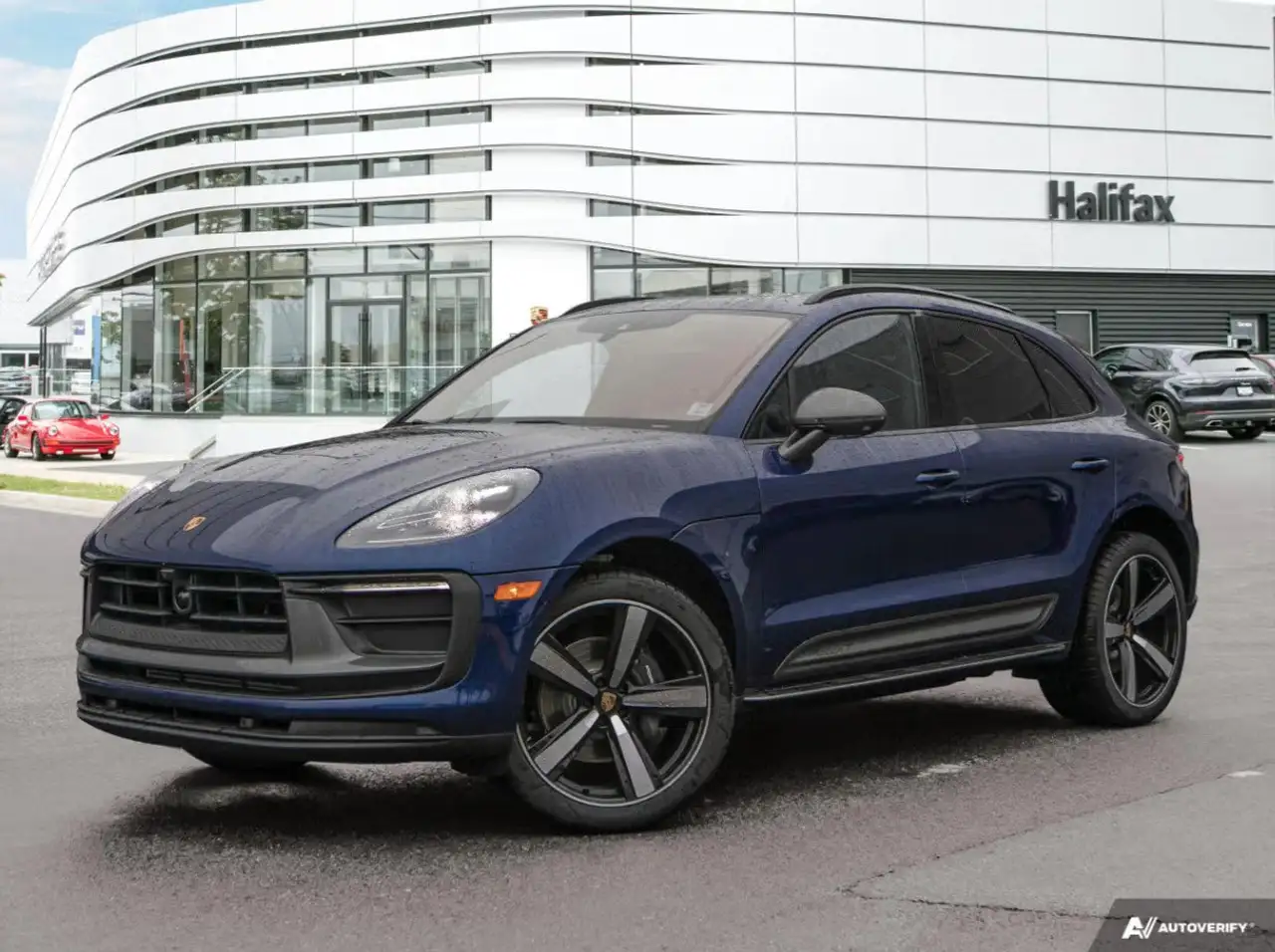 Porsche Macan - Image 1