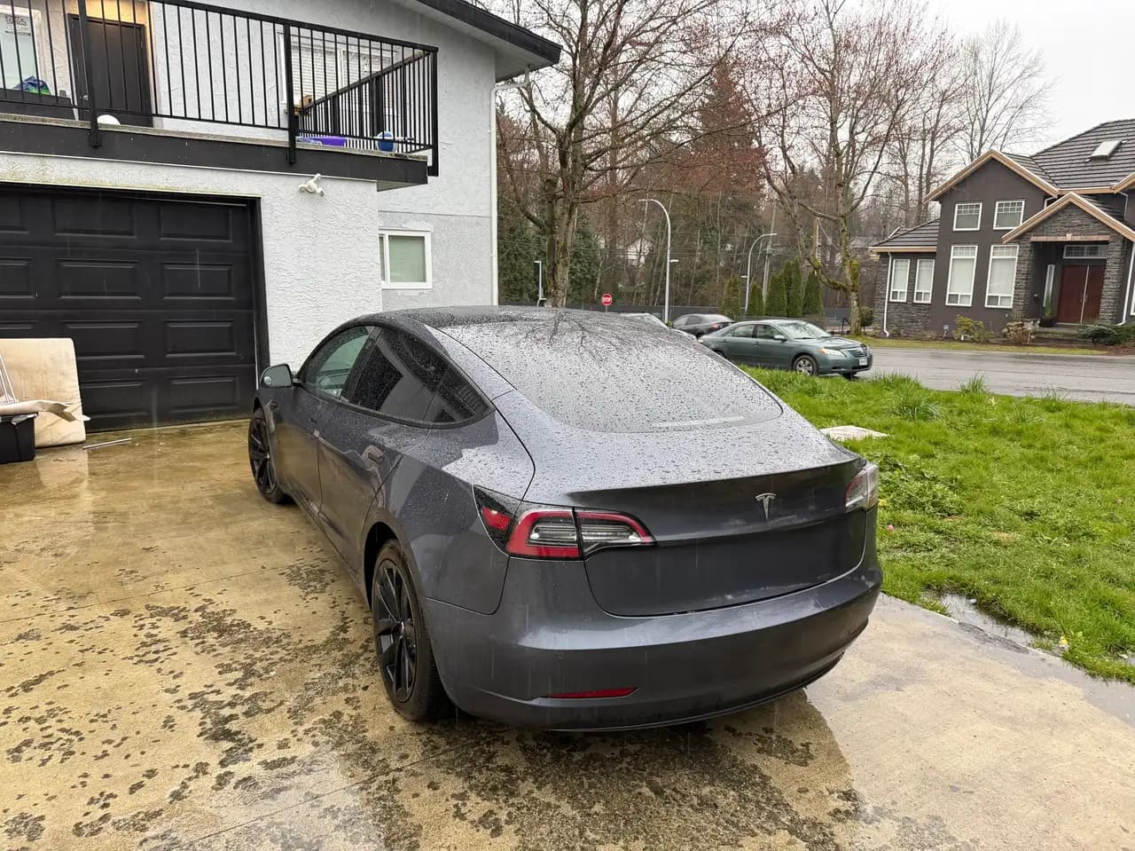 Tesla Model 3 - Image 2