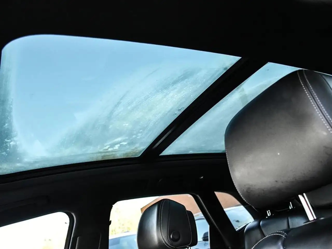 Audi SQ5 - Image 17