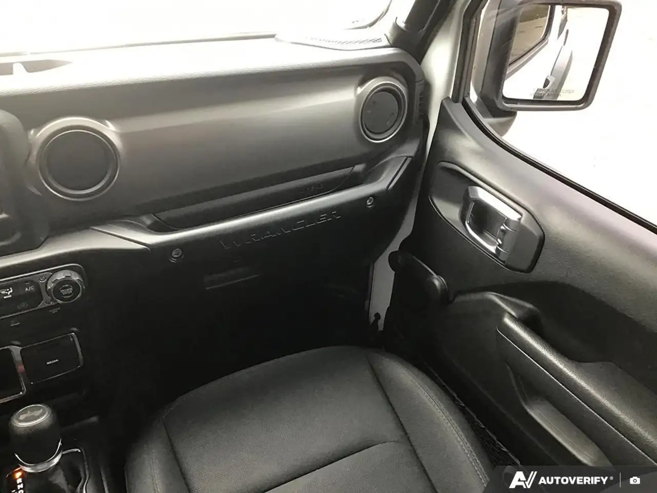 Jeep Wrangler - Image 23
