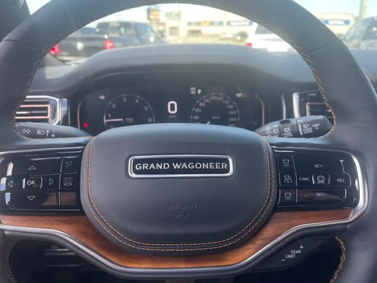 Jeep Grand Wagoneer - Image 13