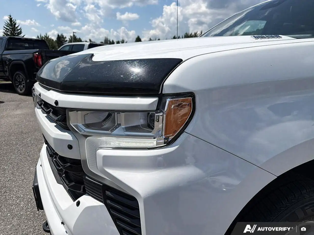 Chevrolet Silverado 1500 - Image 11