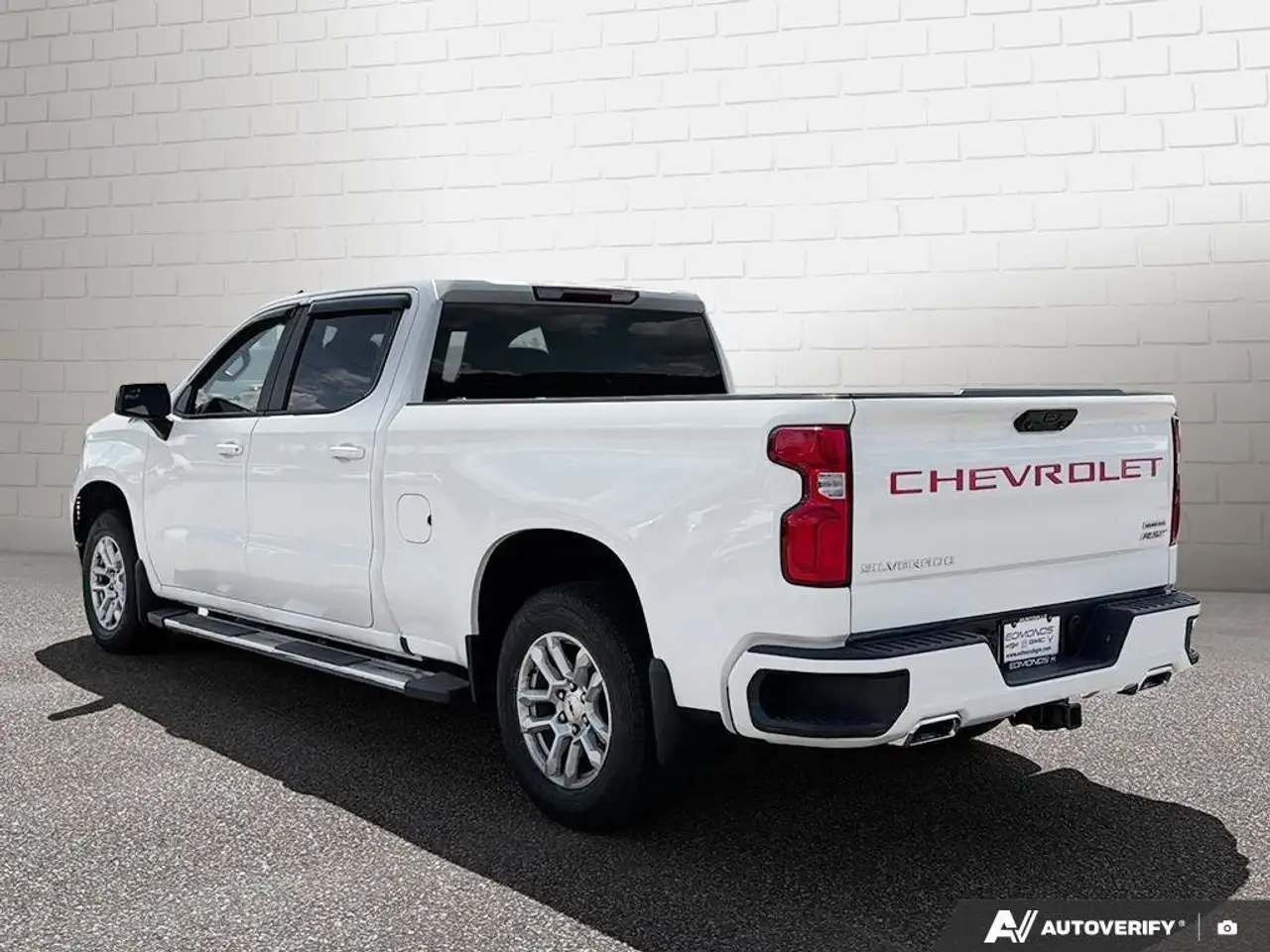 Chevrolet Silverado 1500 - Image 3