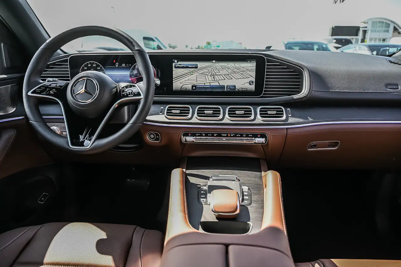 Mercedes-Benz GLE - Image 14