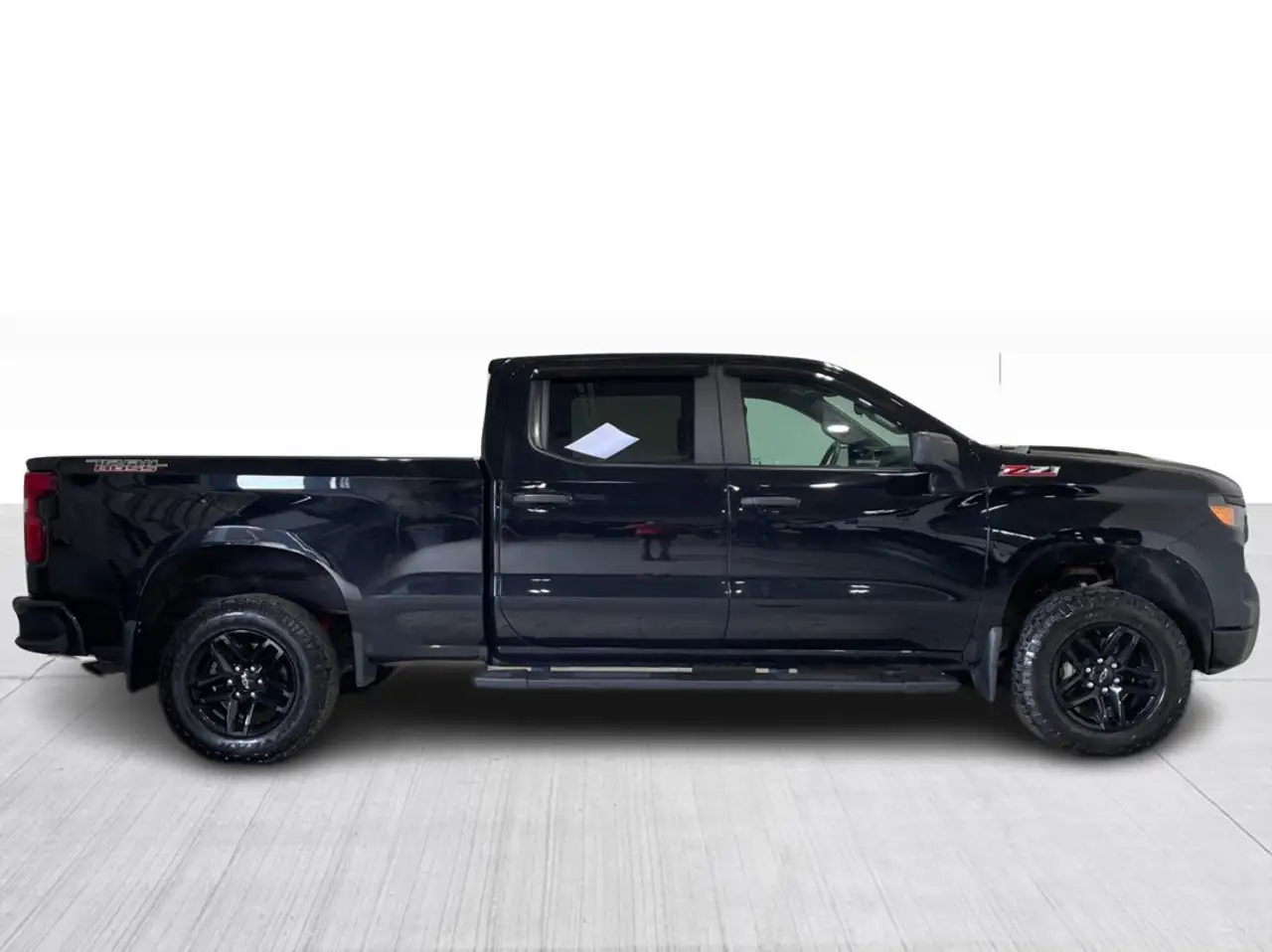 Chevrolet Silverado 1500 - Image 2