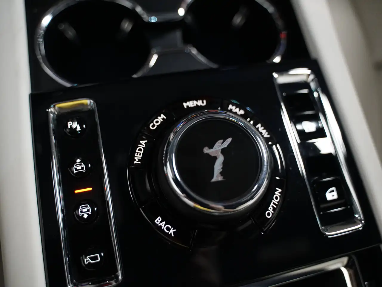 Rolls-Royce Ghost - Image 43