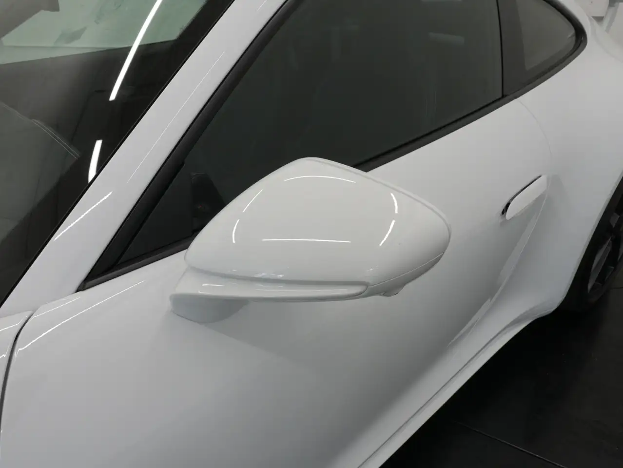 Porsche 911 - Image 5