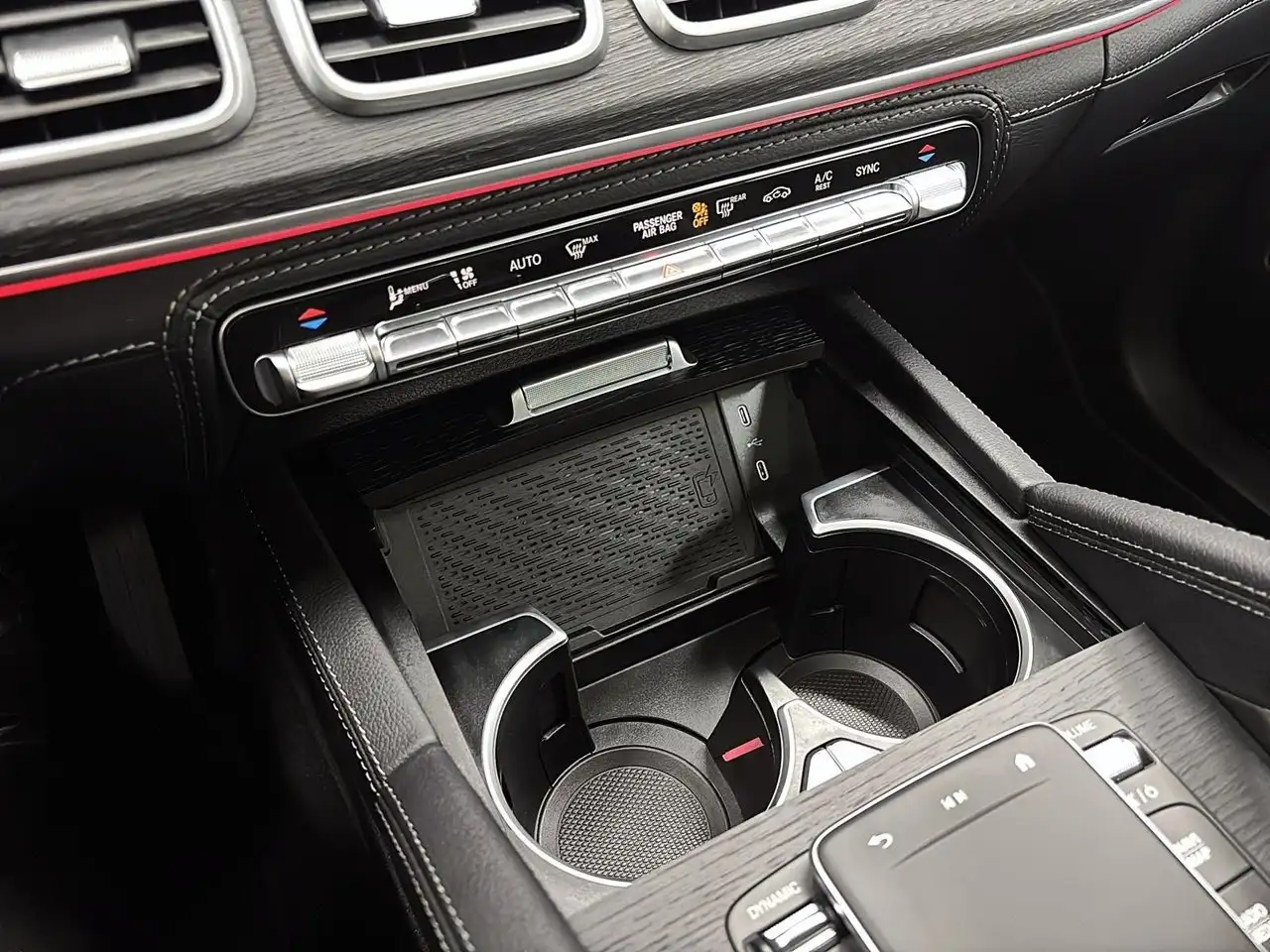 Mercedes-Benz GLE - Image 13