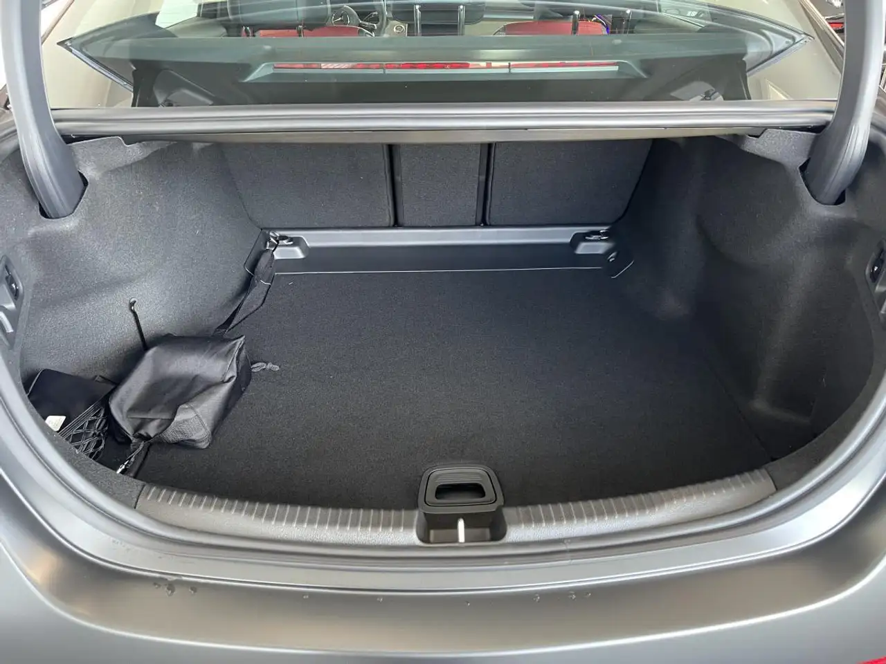Mercedes-Benz C-Class - Image 4