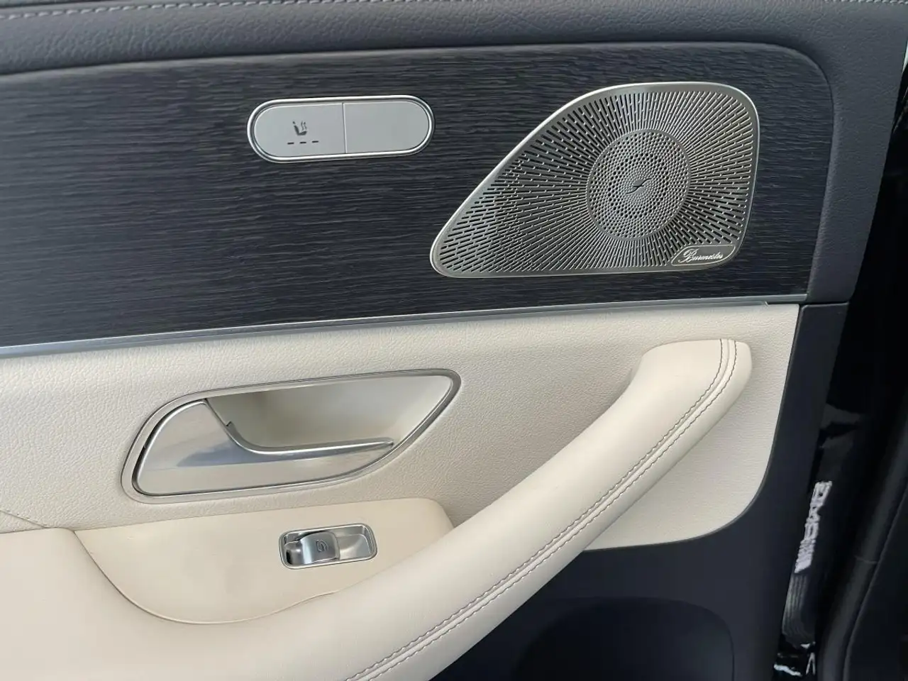 Mercedes-Benz GLE - Image 9