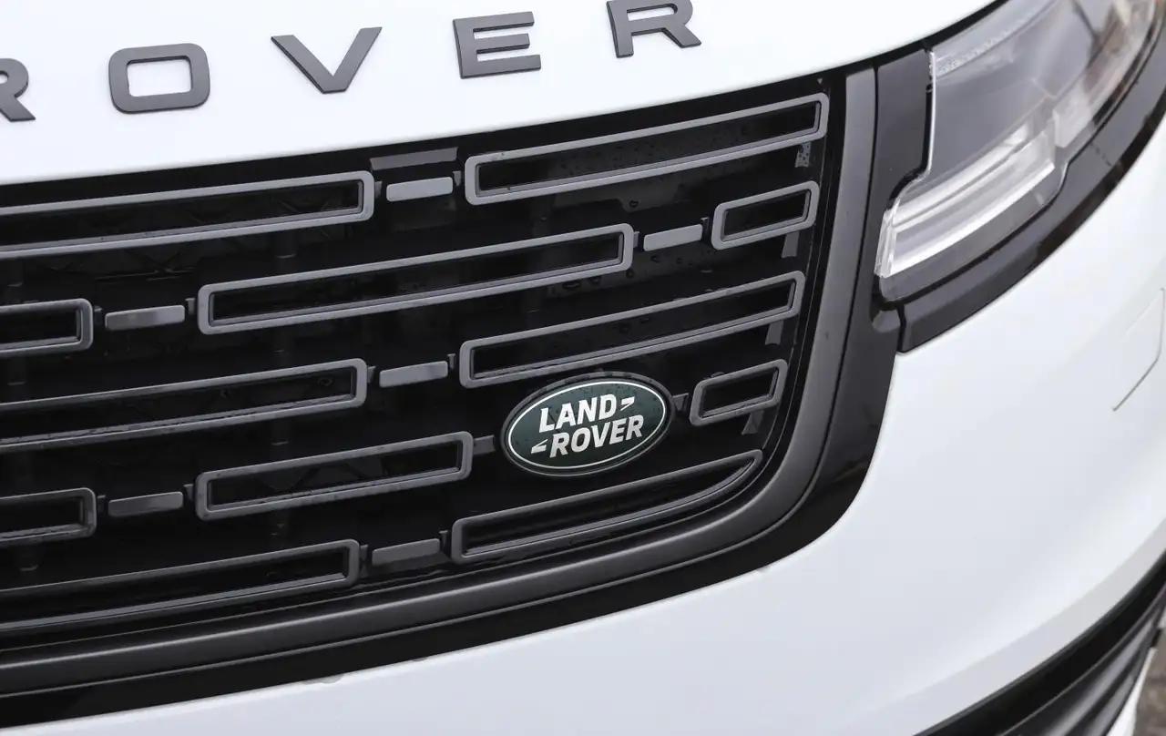Land Rover Range Rover Velar - Image 12