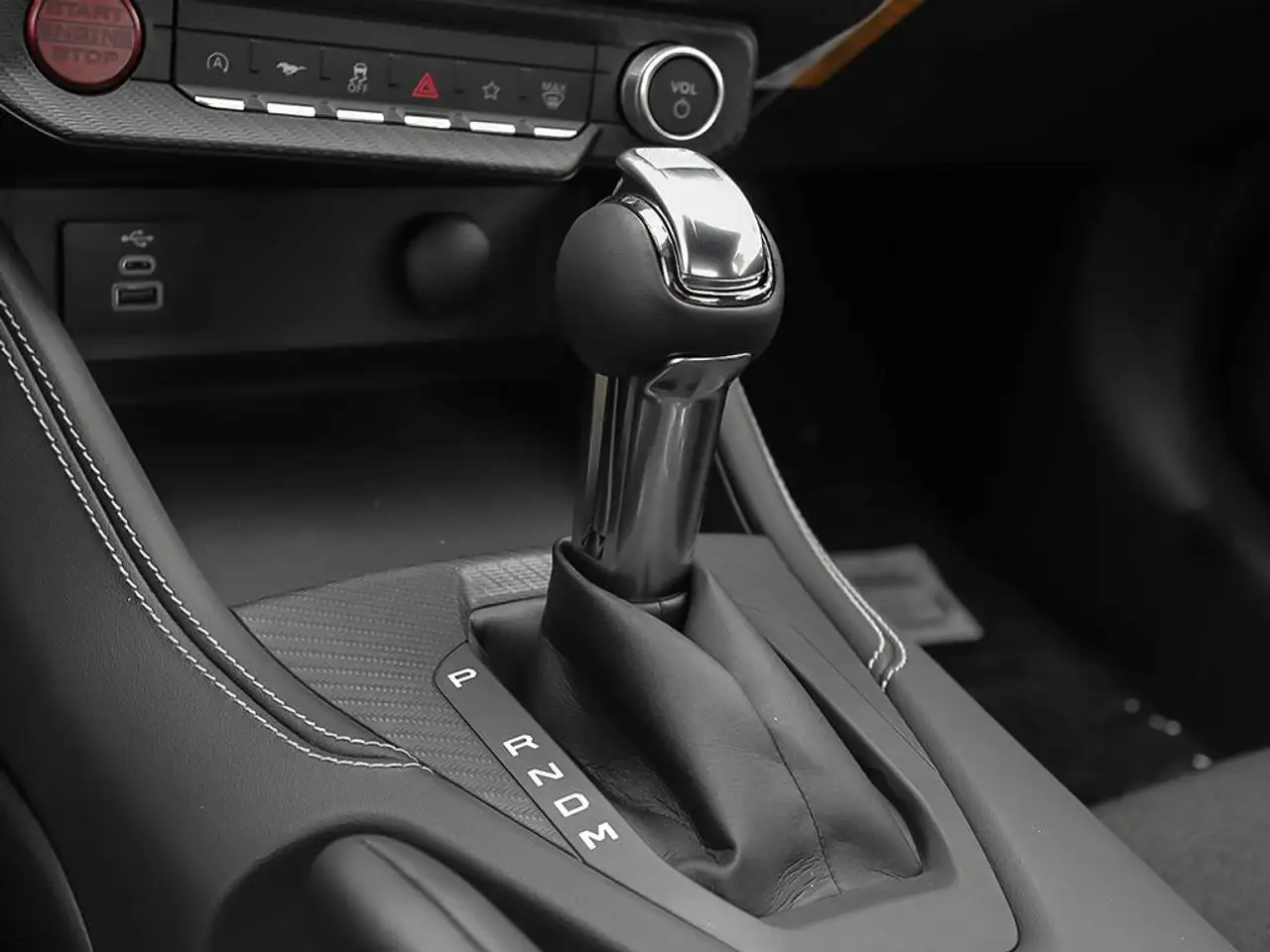 Ford Mustang - Image 17