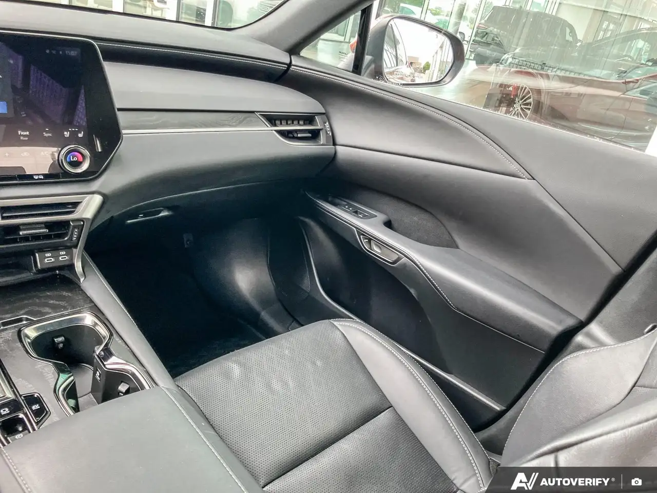 Lexus RX 350h - Image 25